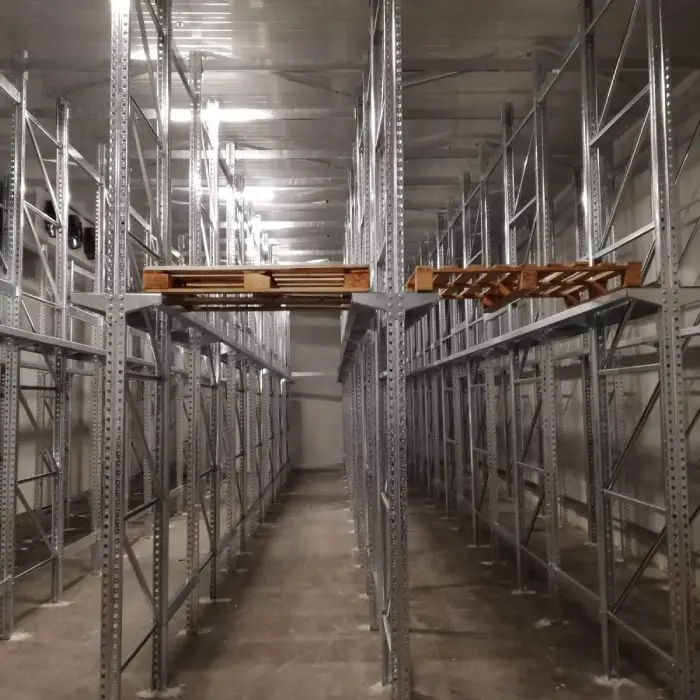 Depo Alanını Verimli Kullanan Karsan Drive-In Raf Sistemi