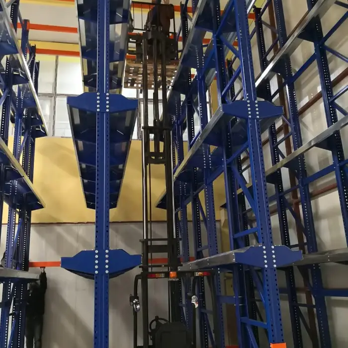 Lojistik İçin Drive-In Raf Sistemi – Karsan Çözümü