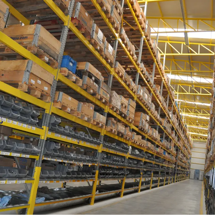 Sırt Sırta Raf Sistemi Karsan Depolama Alanı