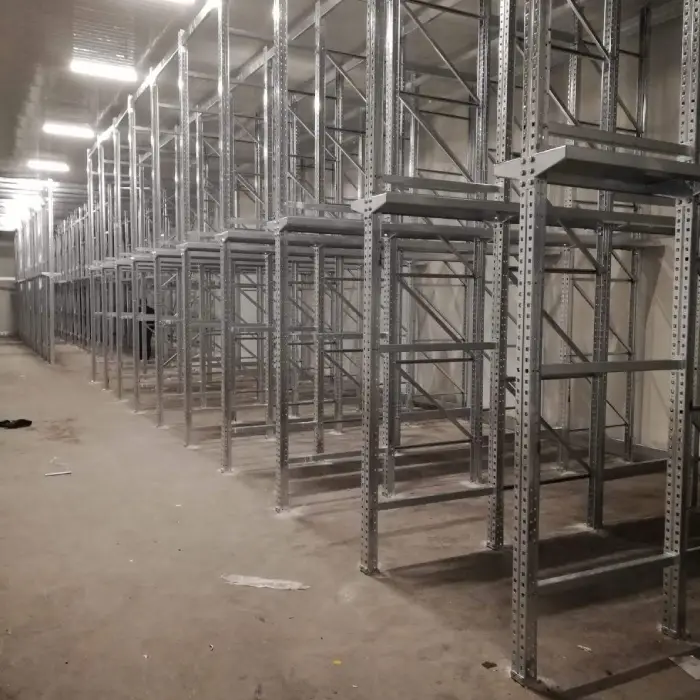 Yüksek Yoğunluklu Drive-In Raf Sistemi – Karsan Kalitesi